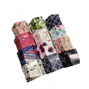 Коробка для подарков 8х6 см